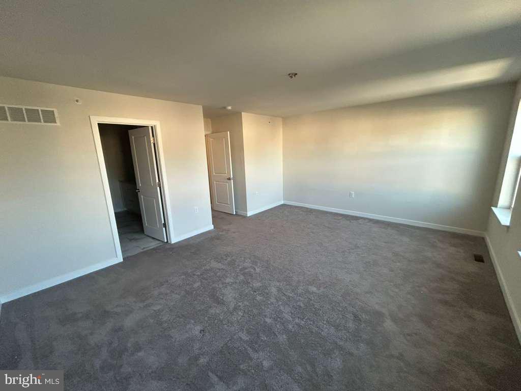 COVENTRY CHASE - Residential