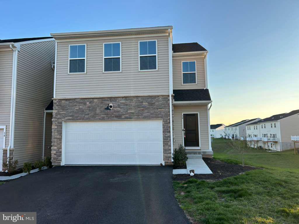 COVENTRY CHASE - Residential