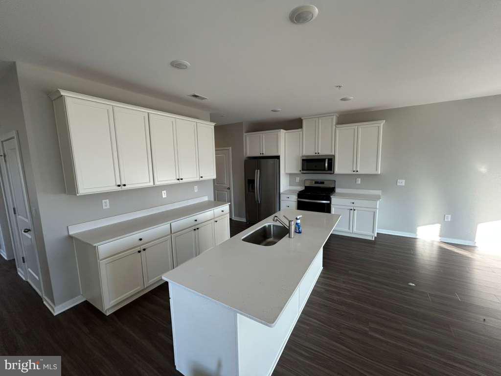 COVENTRY CHASE - Residential