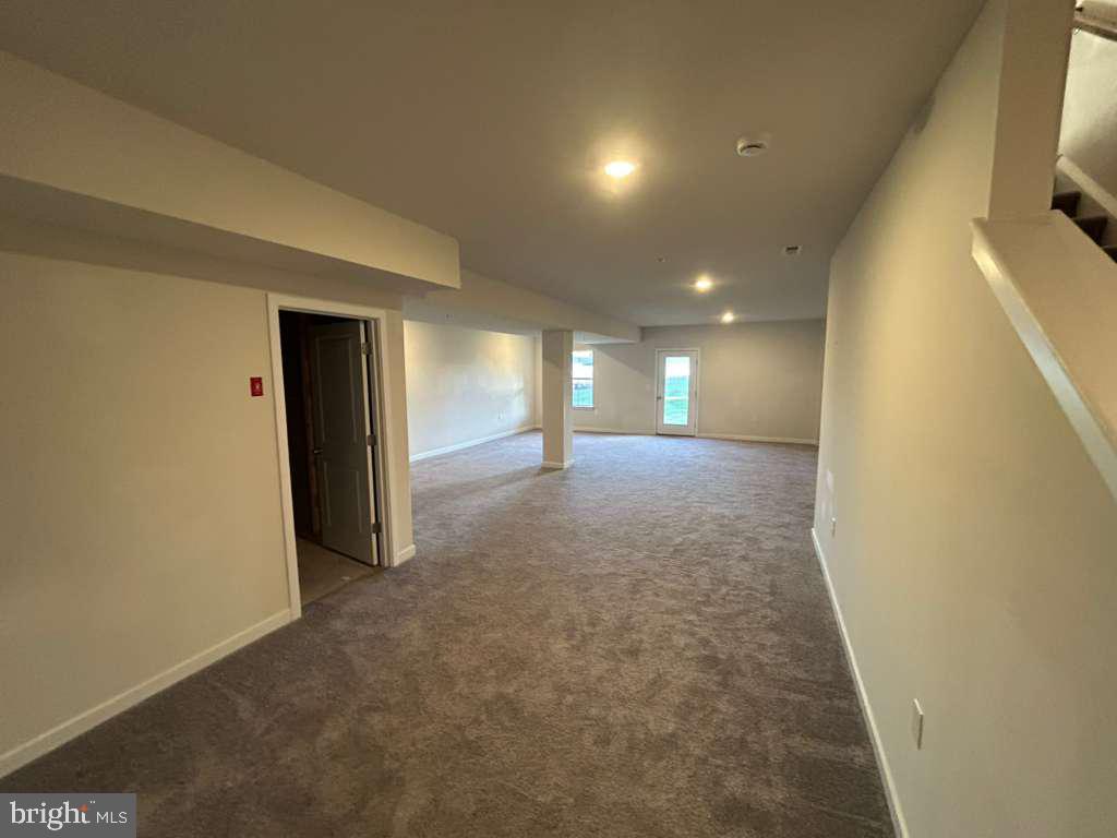 COVENTRY CHASE - Residential