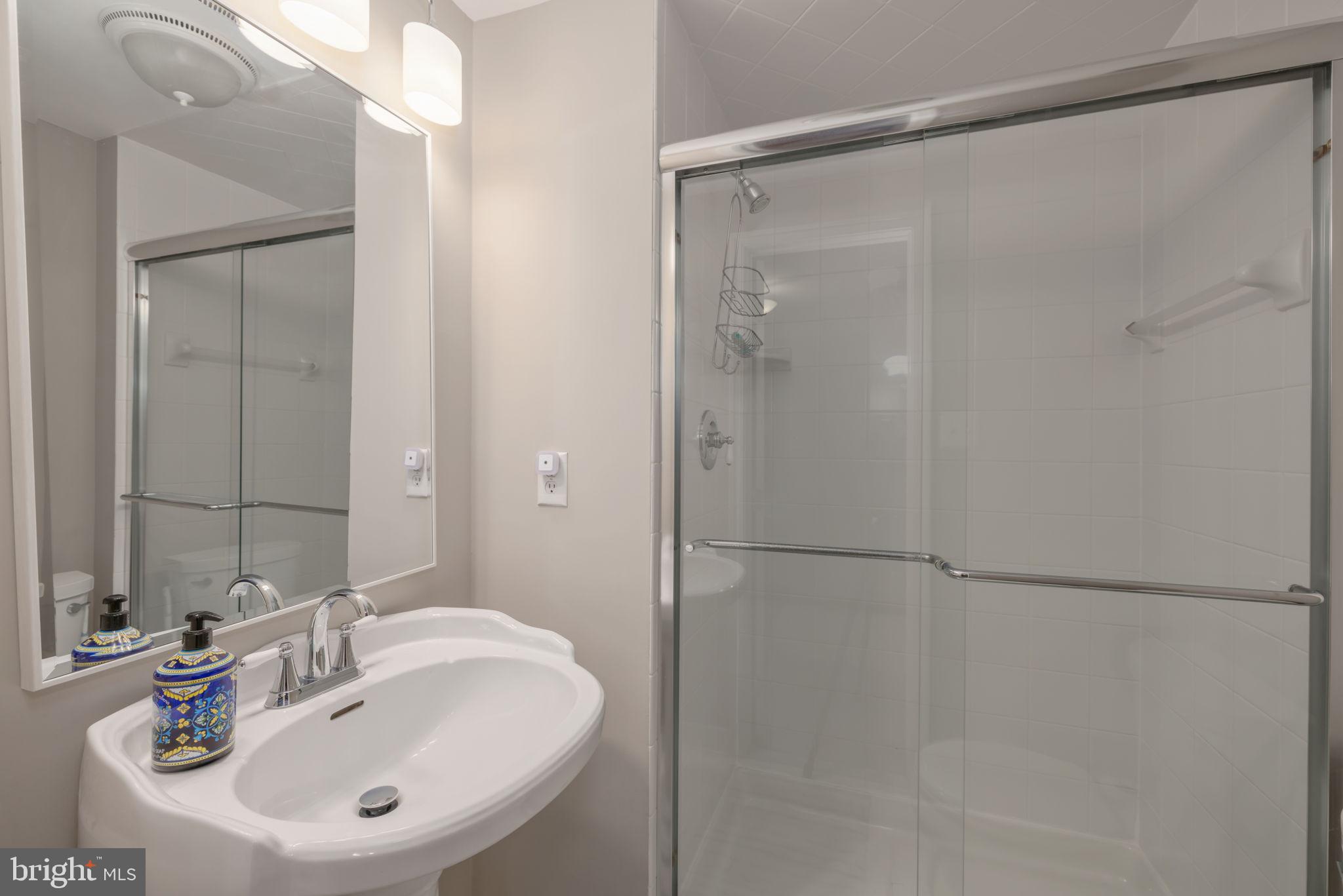 KINGSTOWNE - Residential