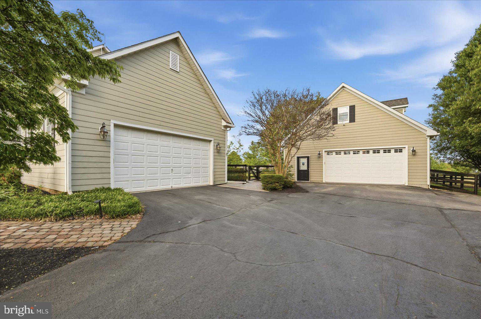 WATERFIELD HAMLET - Residential