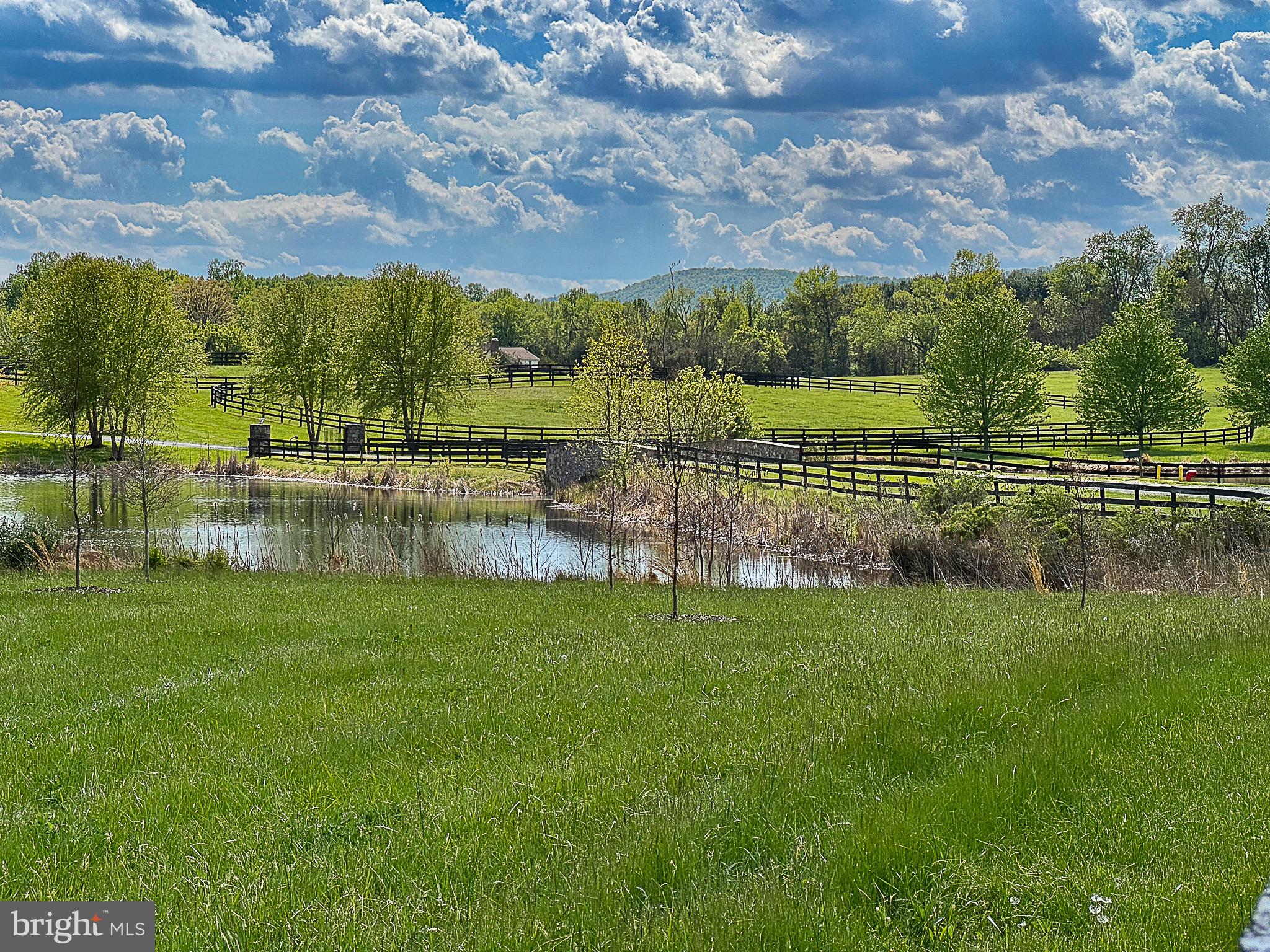 WATERFIELD HAMLET - Residential
