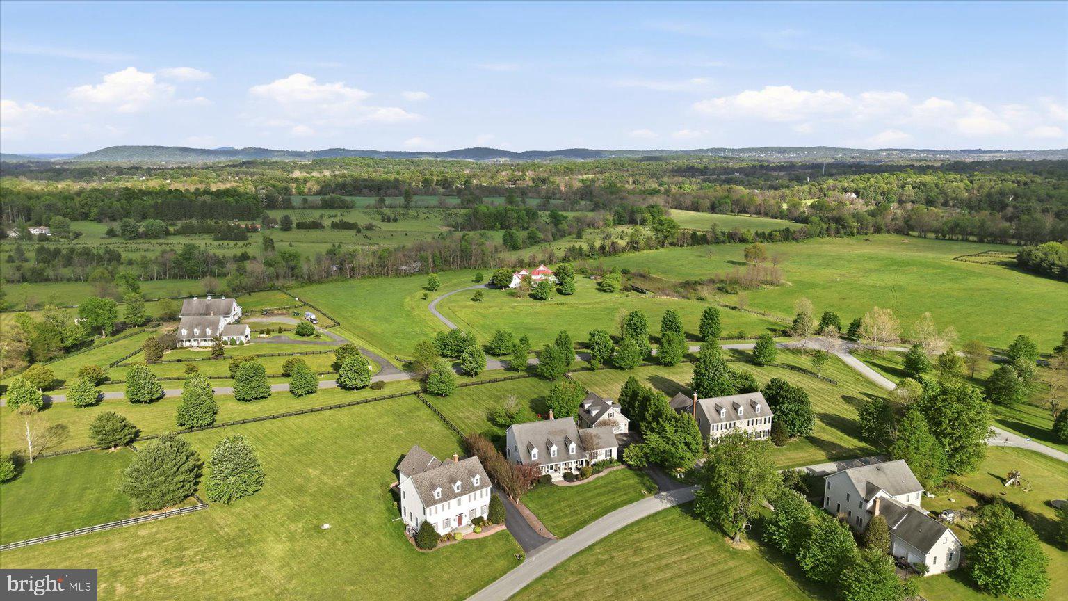 WATERFIELD HAMLET - Residential