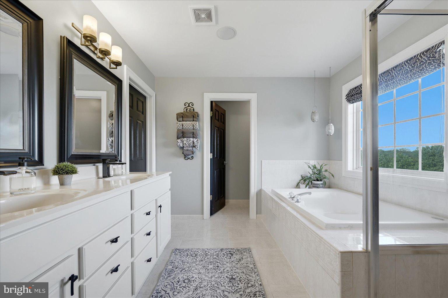 WATERFIELD HAMLET - Residential