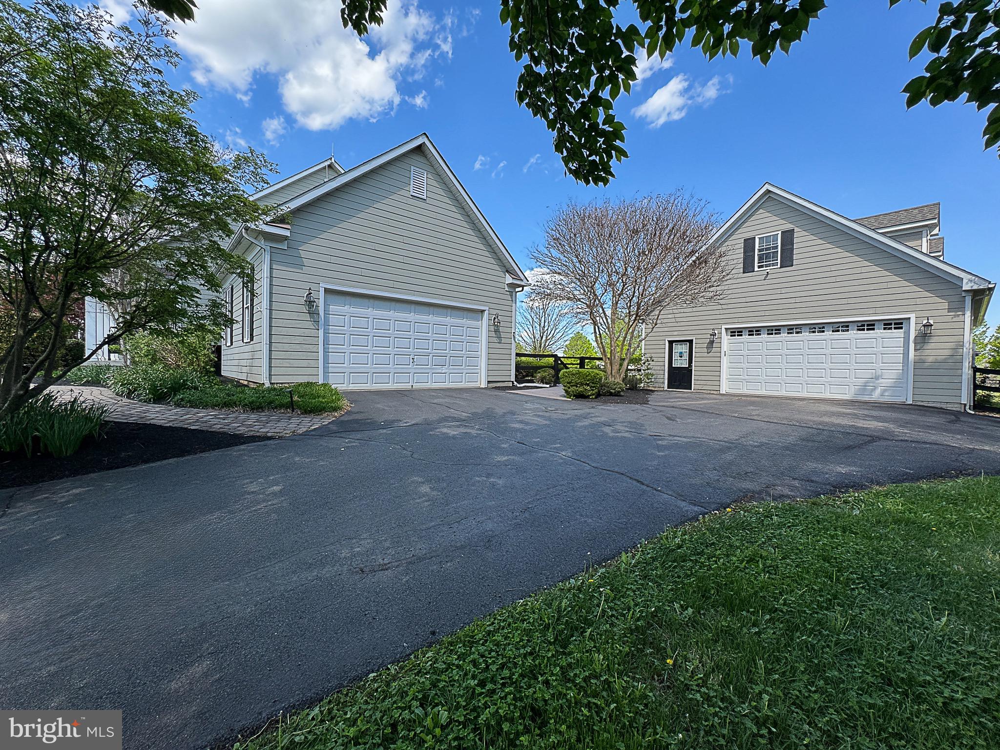 WATERFIELD HAMLET - Residential