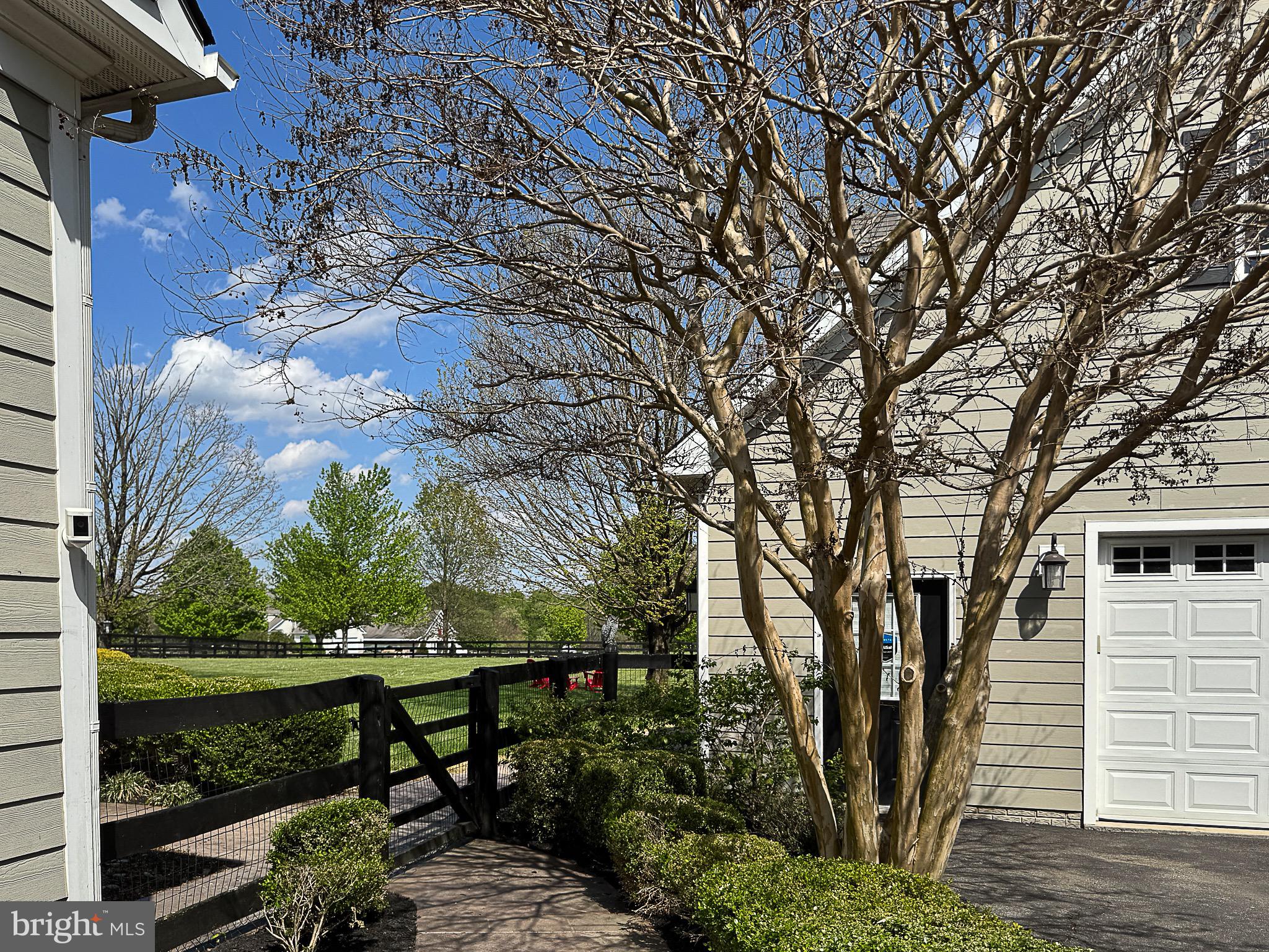 WATERFIELD HAMLET - Residential