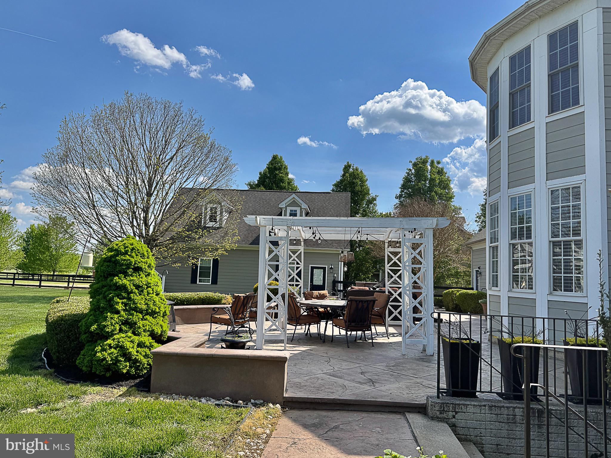 WATERFIELD HAMLET - Residential