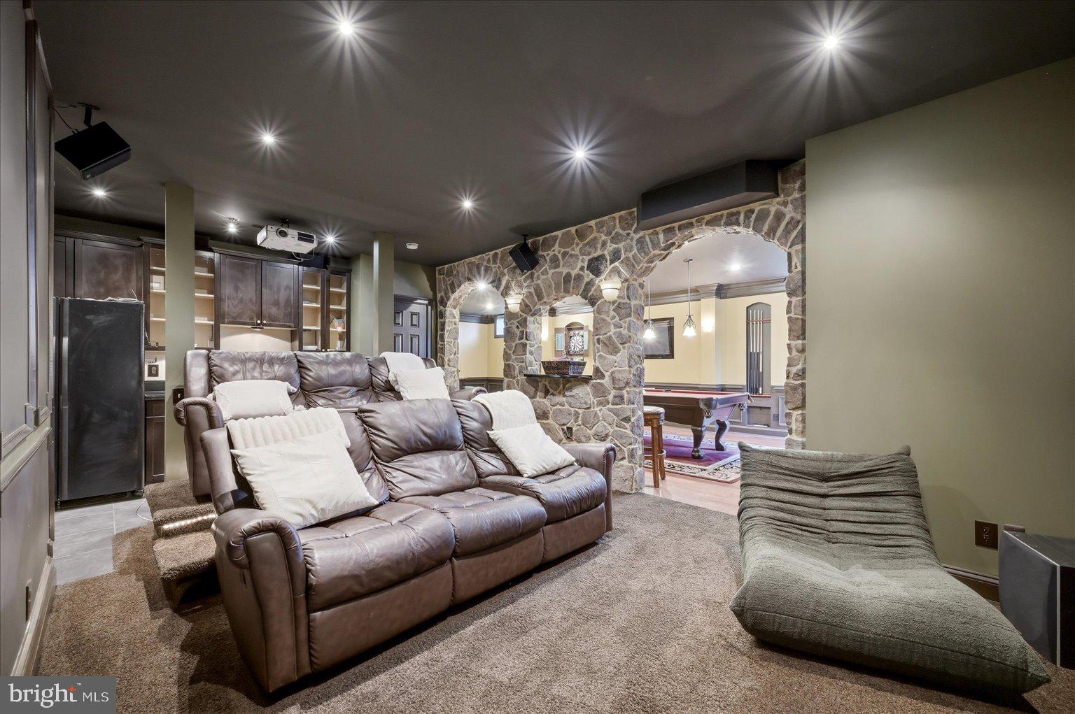 WATERFIELD HAMLET - Residential