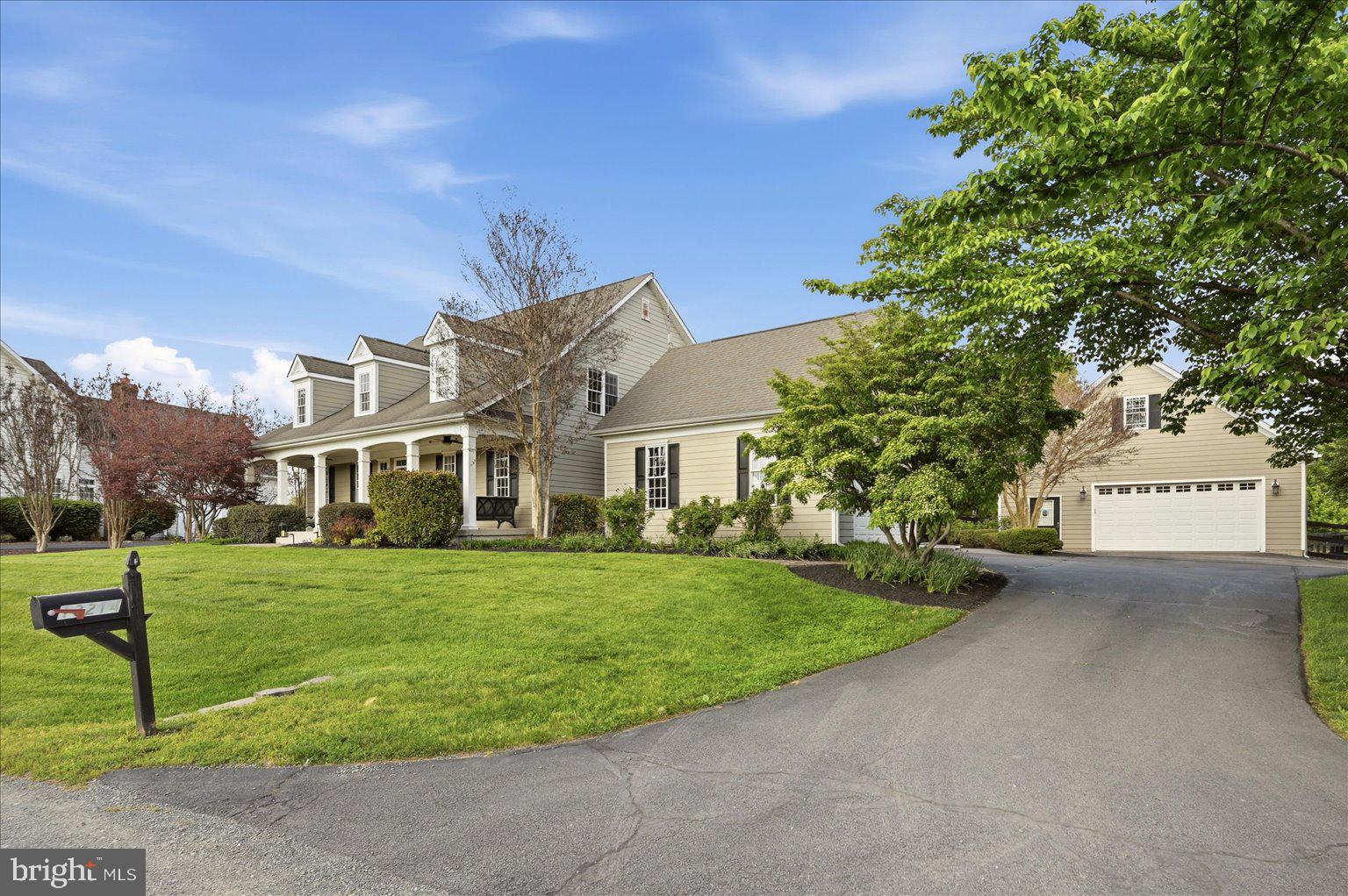 WATERFIELD HAMLET - Residential
