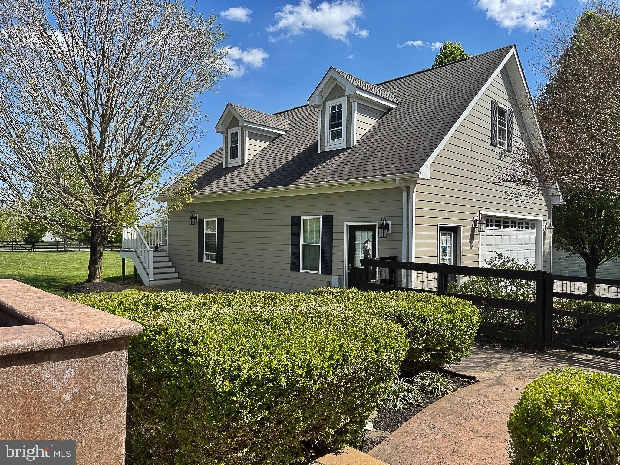 WATERFIELD HAMLET - Residential