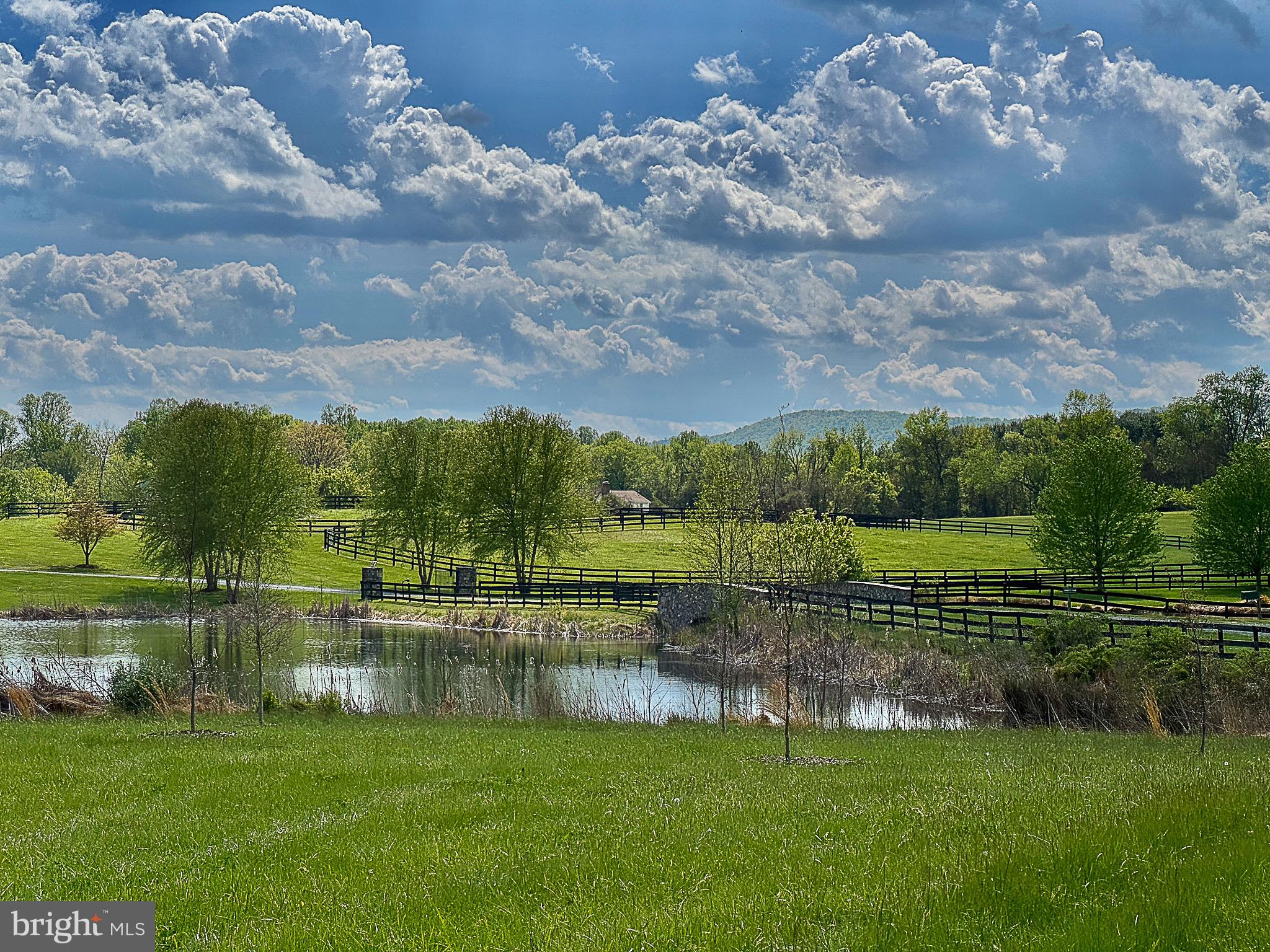 WATERFIELD HAMLET - Residential