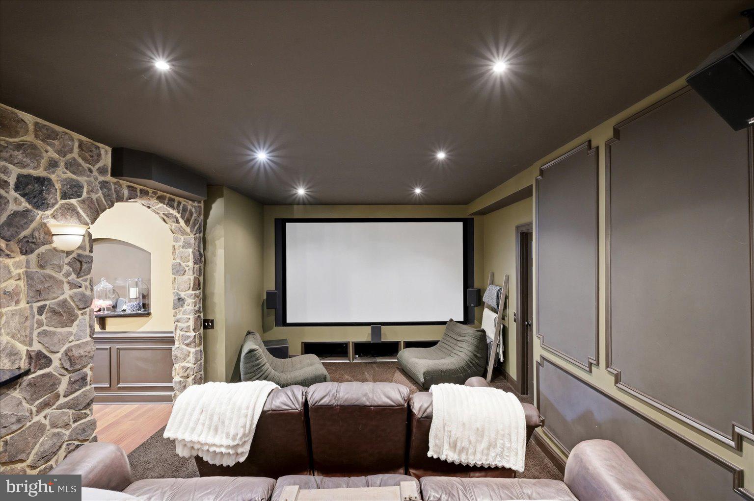 WATERFIELD HAMLET - Residential