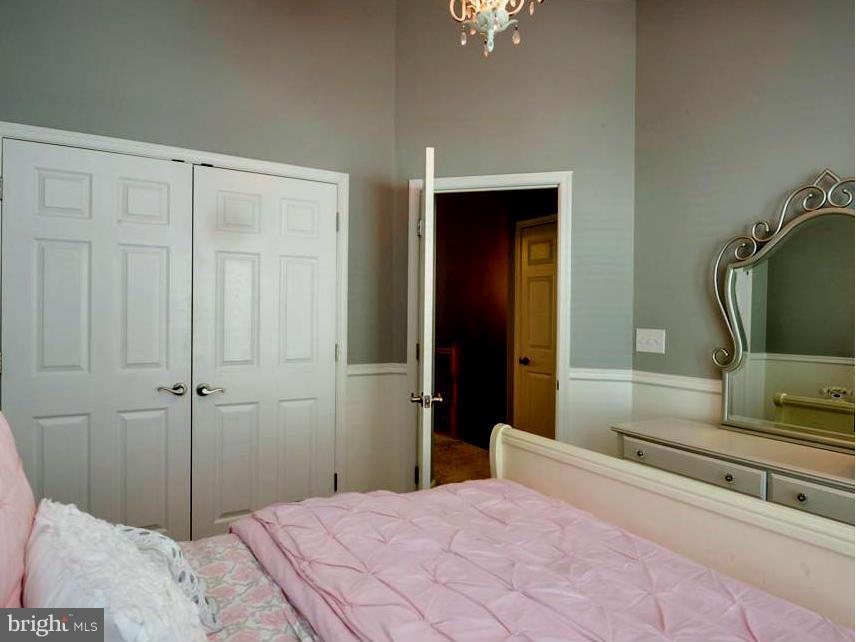 OAK TREE LANDING - Residential