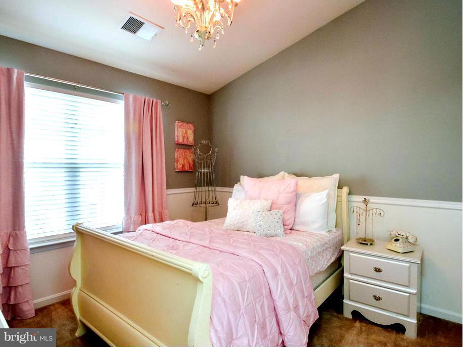 OAK TREE LANDING - Residential