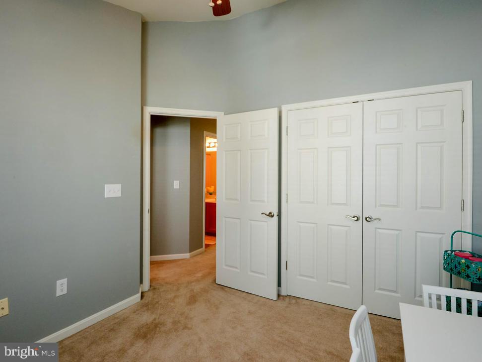 OAK TREE LANDING - Residential