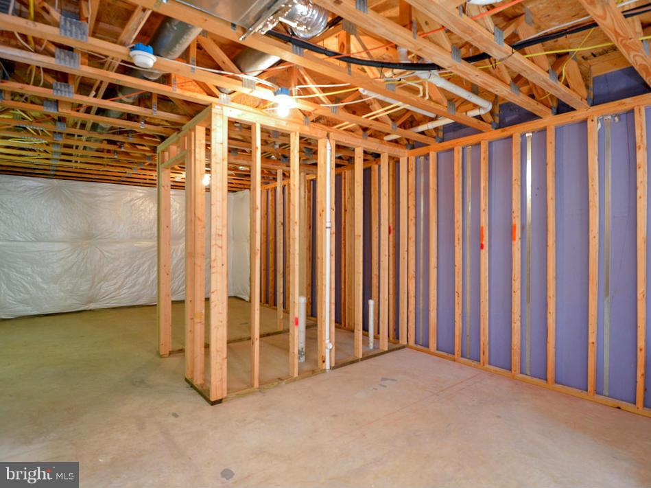 OAK TREE LANDING - Residential