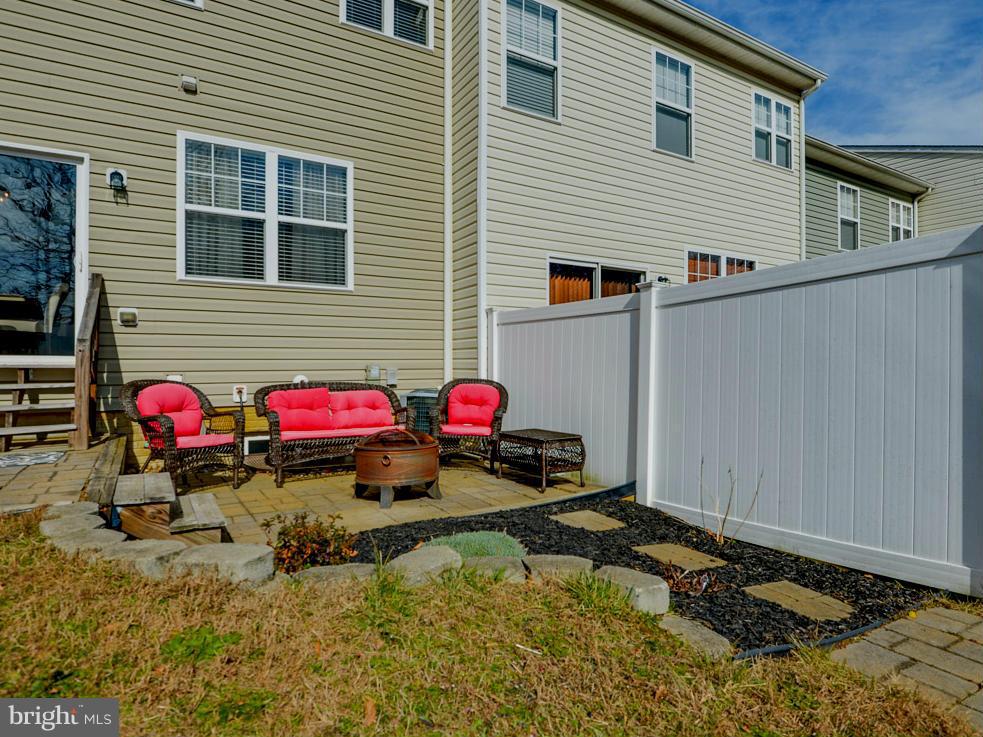 OAK TREE LANDING - Residential