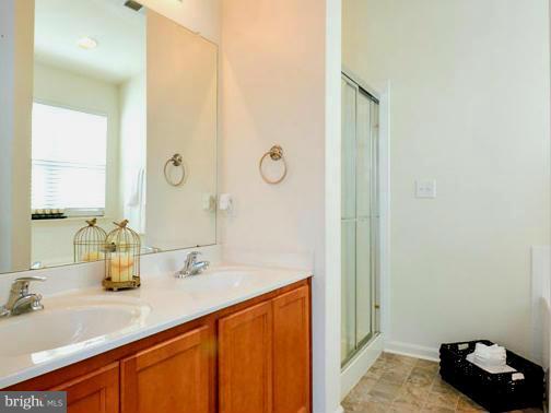 OAK TREE LANDING - Residential