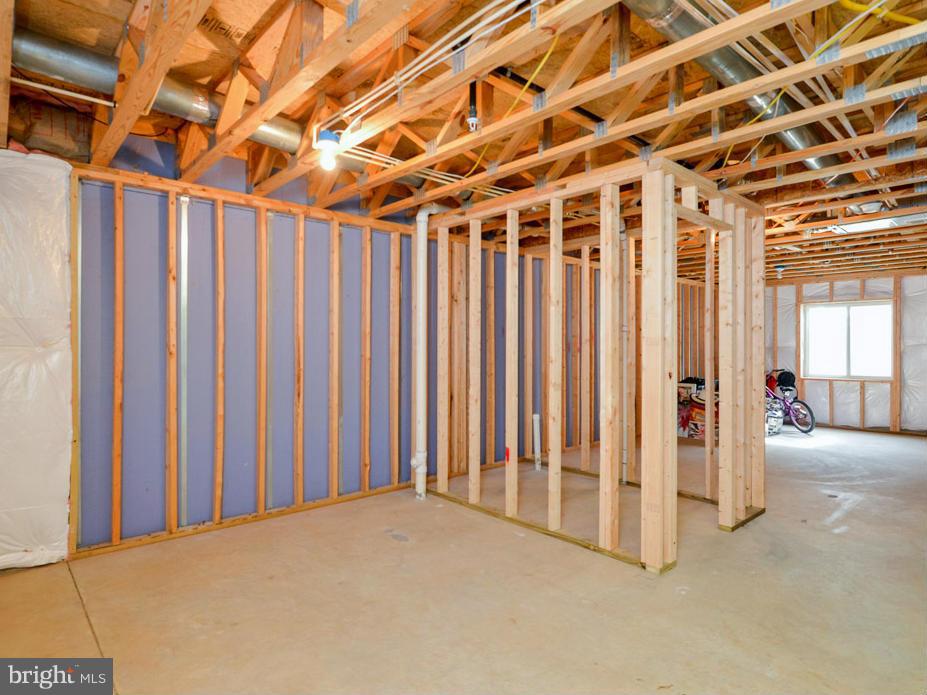 OAK TREE LANDING - Residential