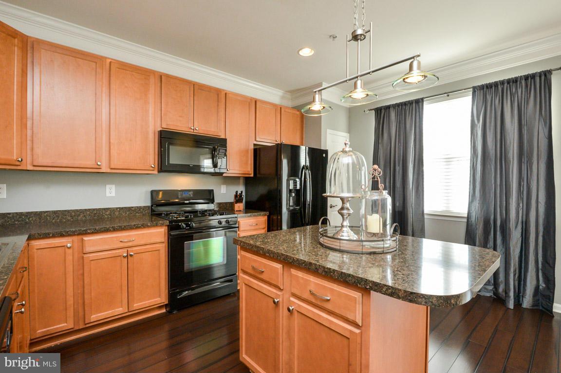 OAK TREE LANDING - Residential