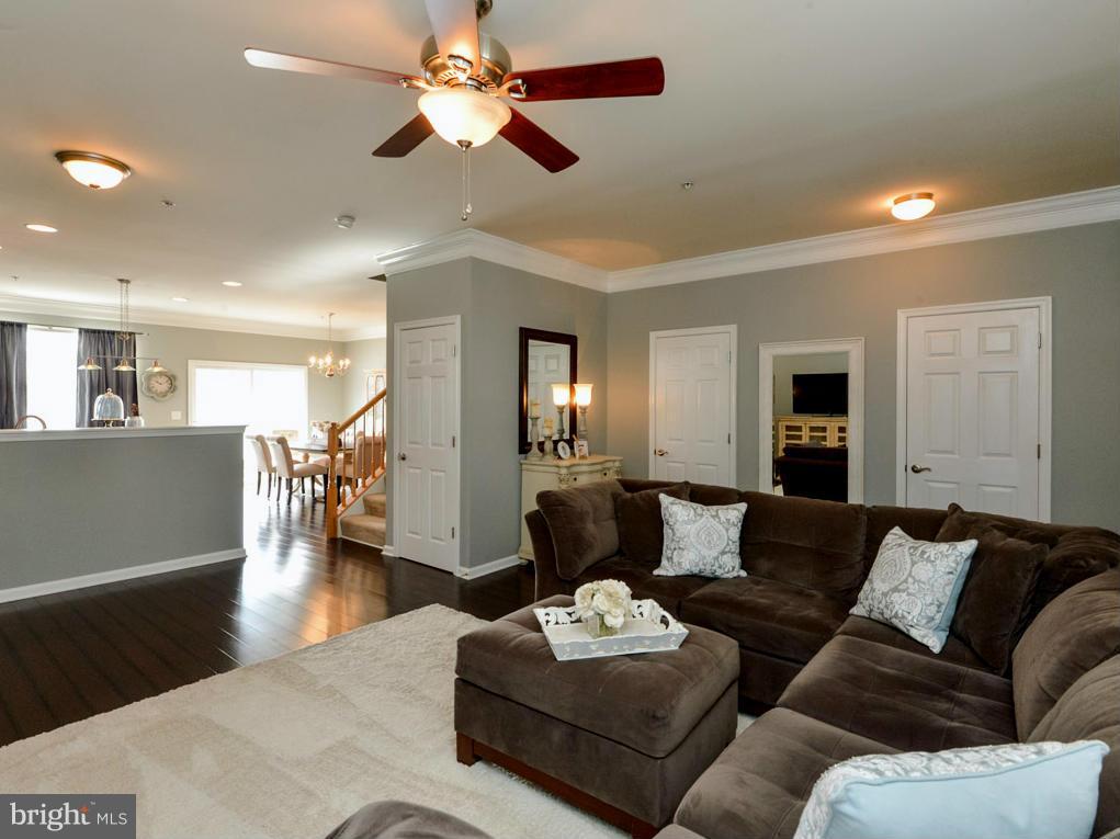 OAK TREE LANDING - Residential