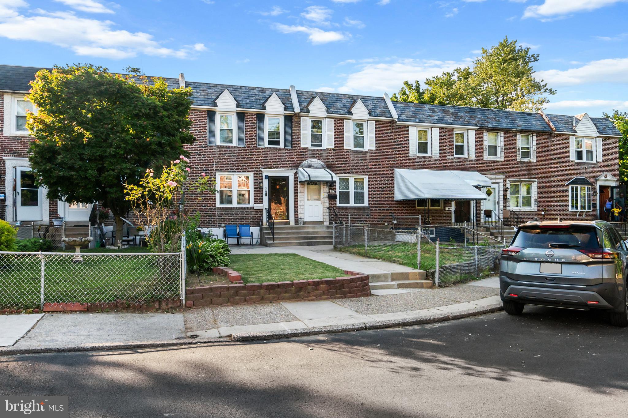 CLIFTON HEIGHTS - Residential
