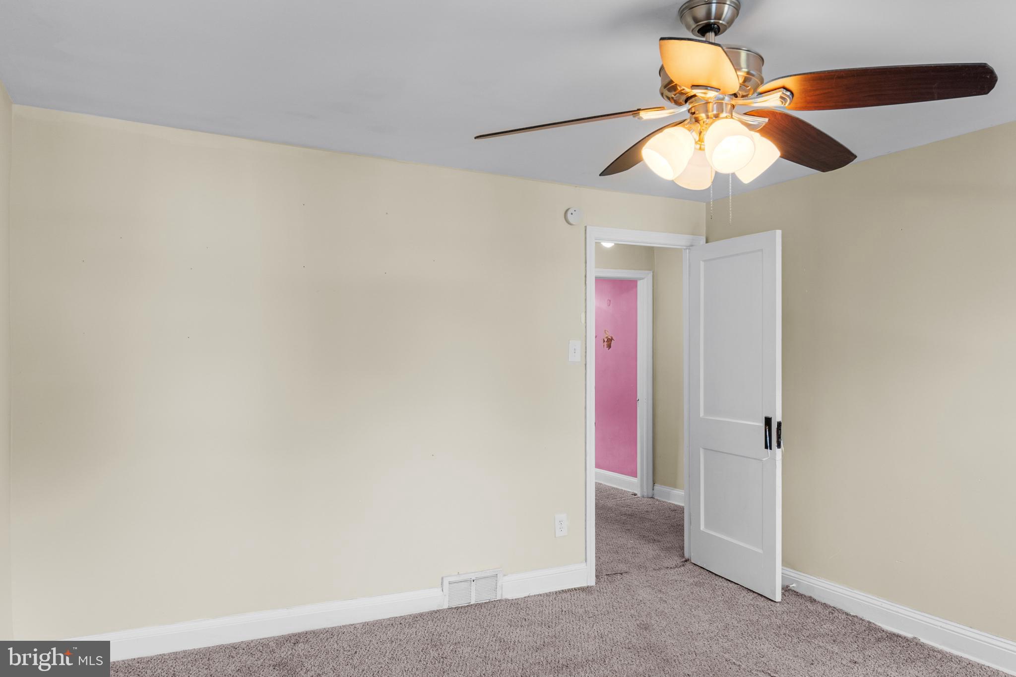 CLIFTON HEIGHTS - Residential