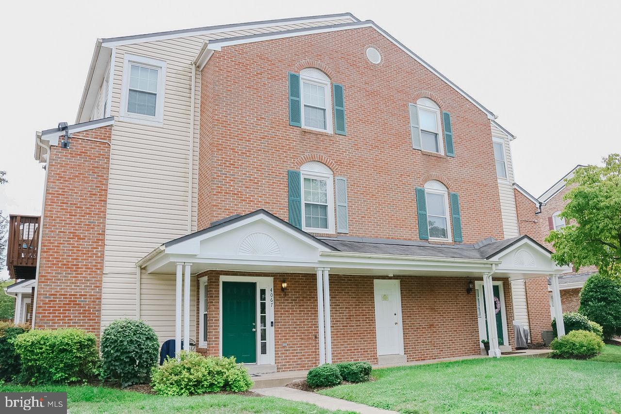 SOMERSET AT WESTRIDGE - Residential