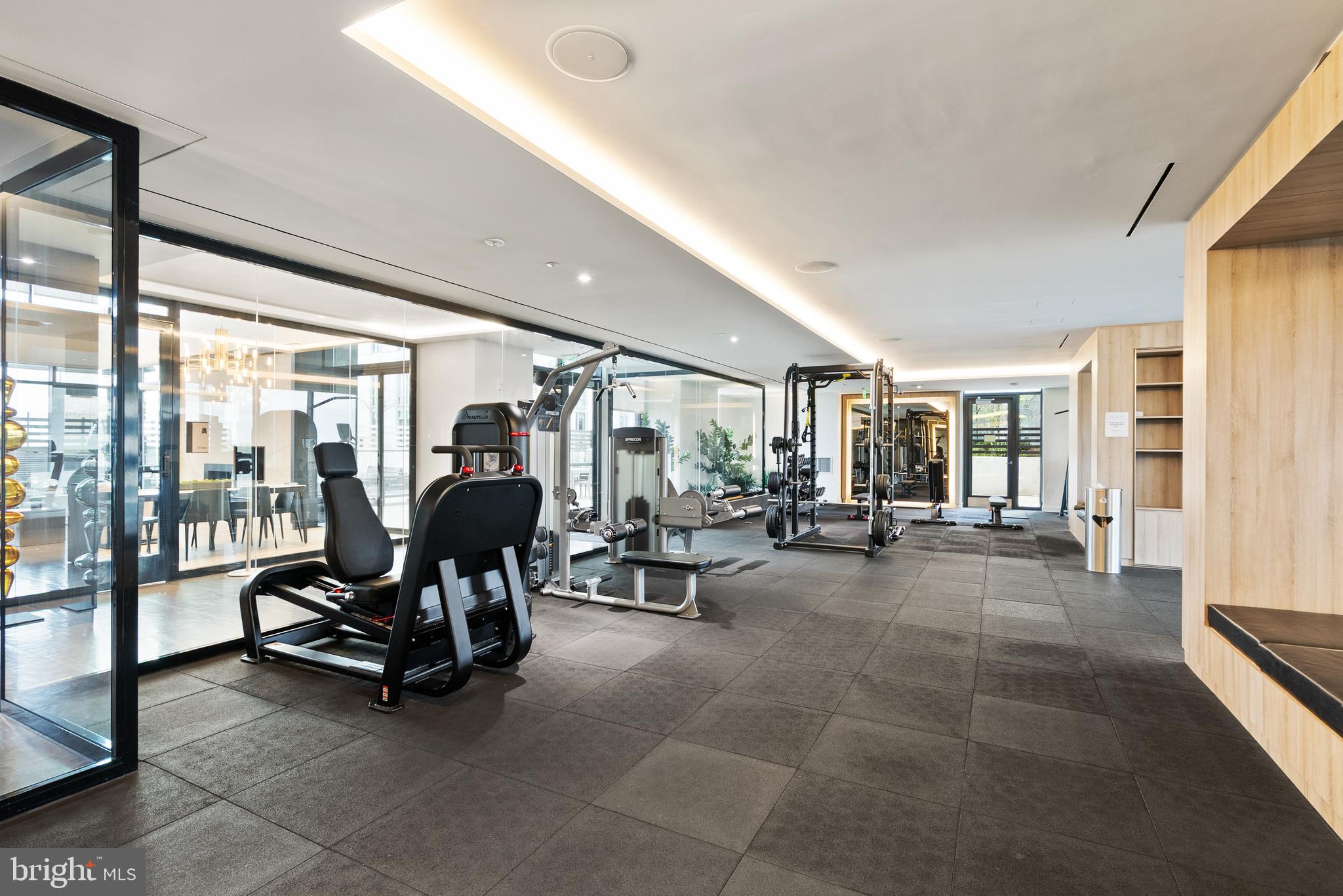 THE VERSE CONDO - Residential Lease