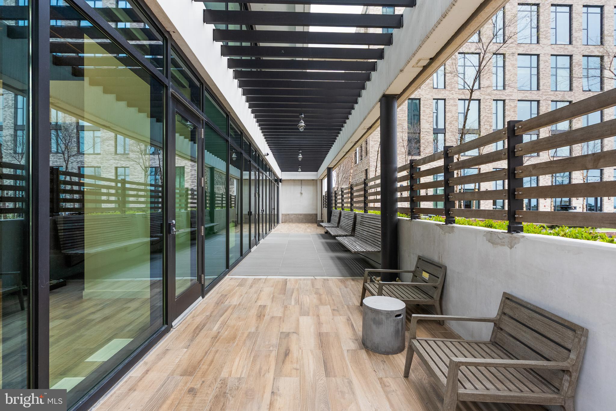 THE VERSE CONDO - Residential Lease