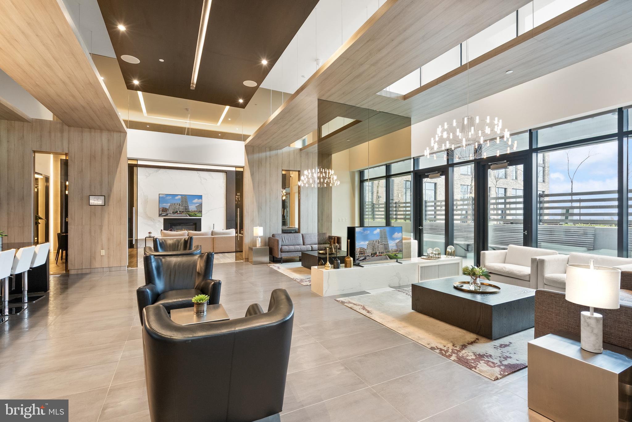 THE VERSE CONDO - Residential Lease