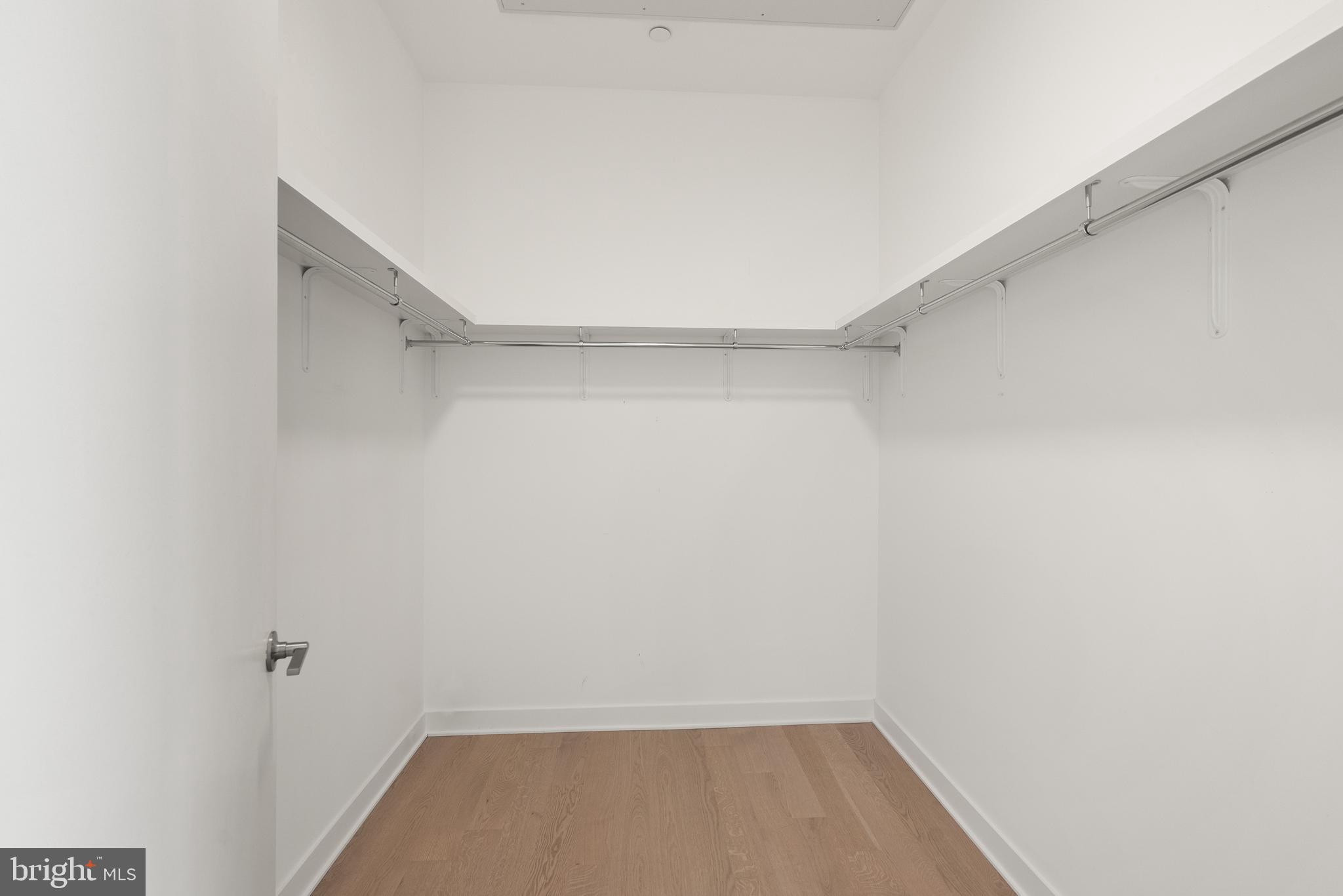 THE VERSE CONDO - Residential Lease