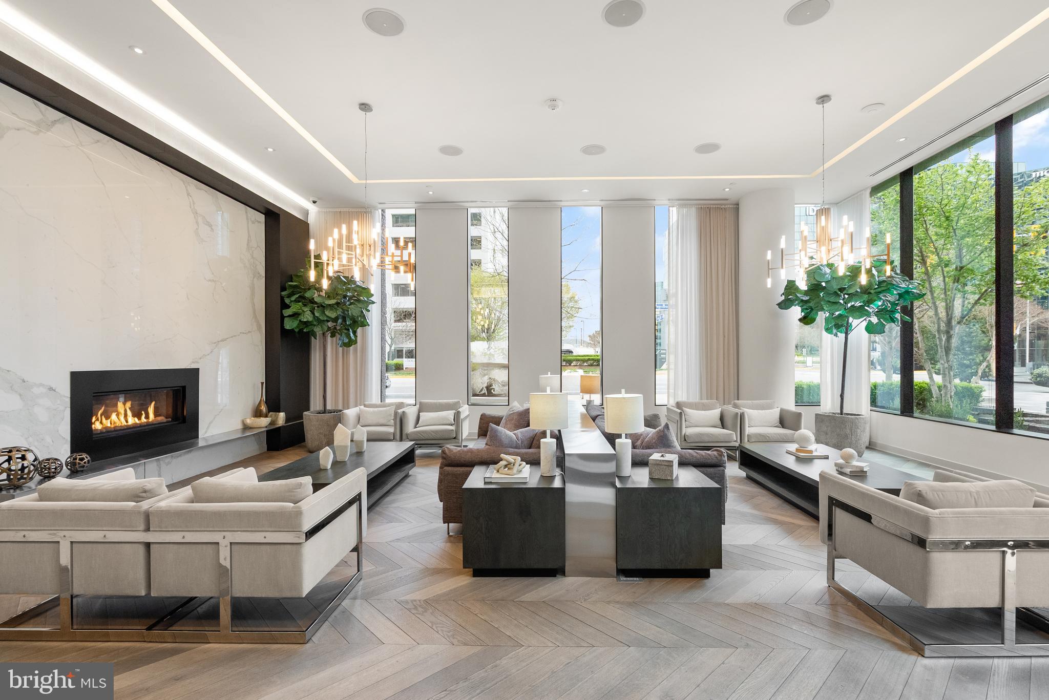 THE VERSE CONDO - Residential Lease