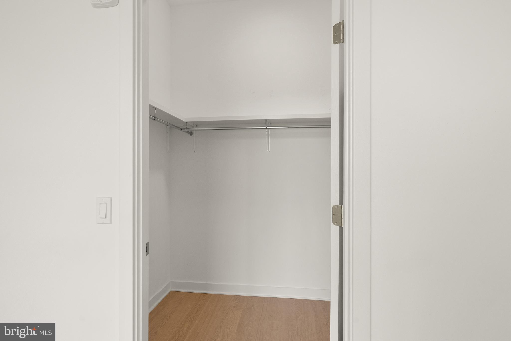 THE VERSE CONDO - Residential Lease