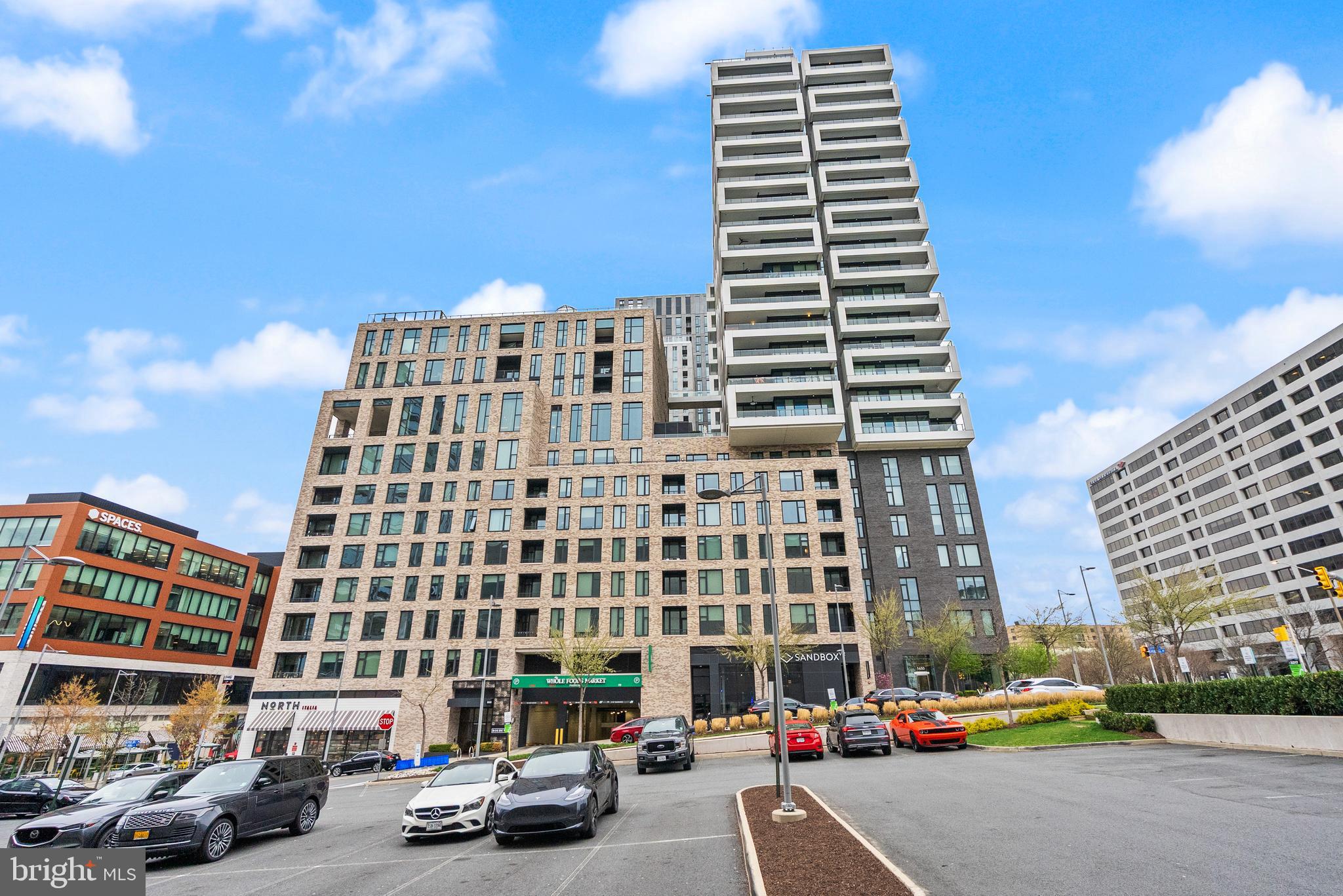 THE VERSE CONDO - Residential Lease