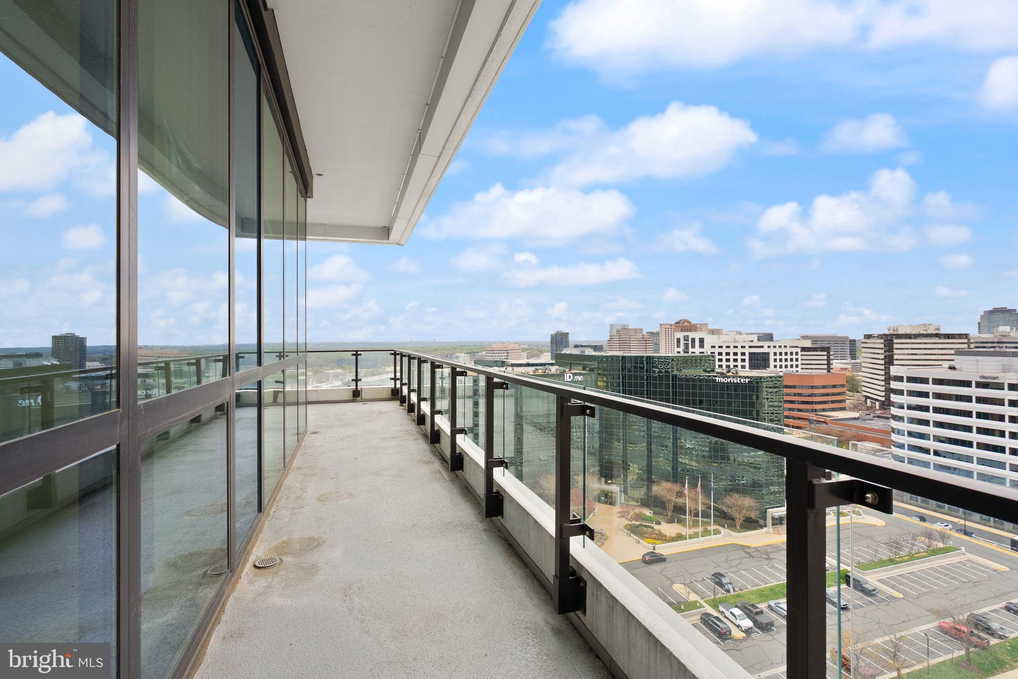 THE VERSE CONDO - Residential Lease