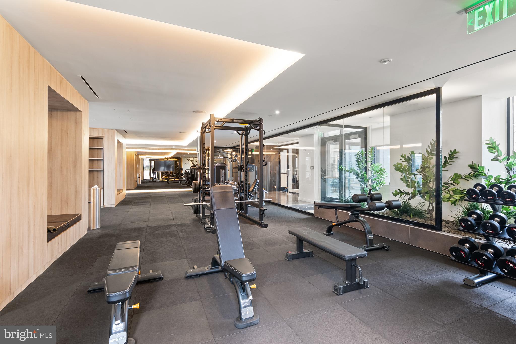 THE VERSE CONDO - Residential Lease