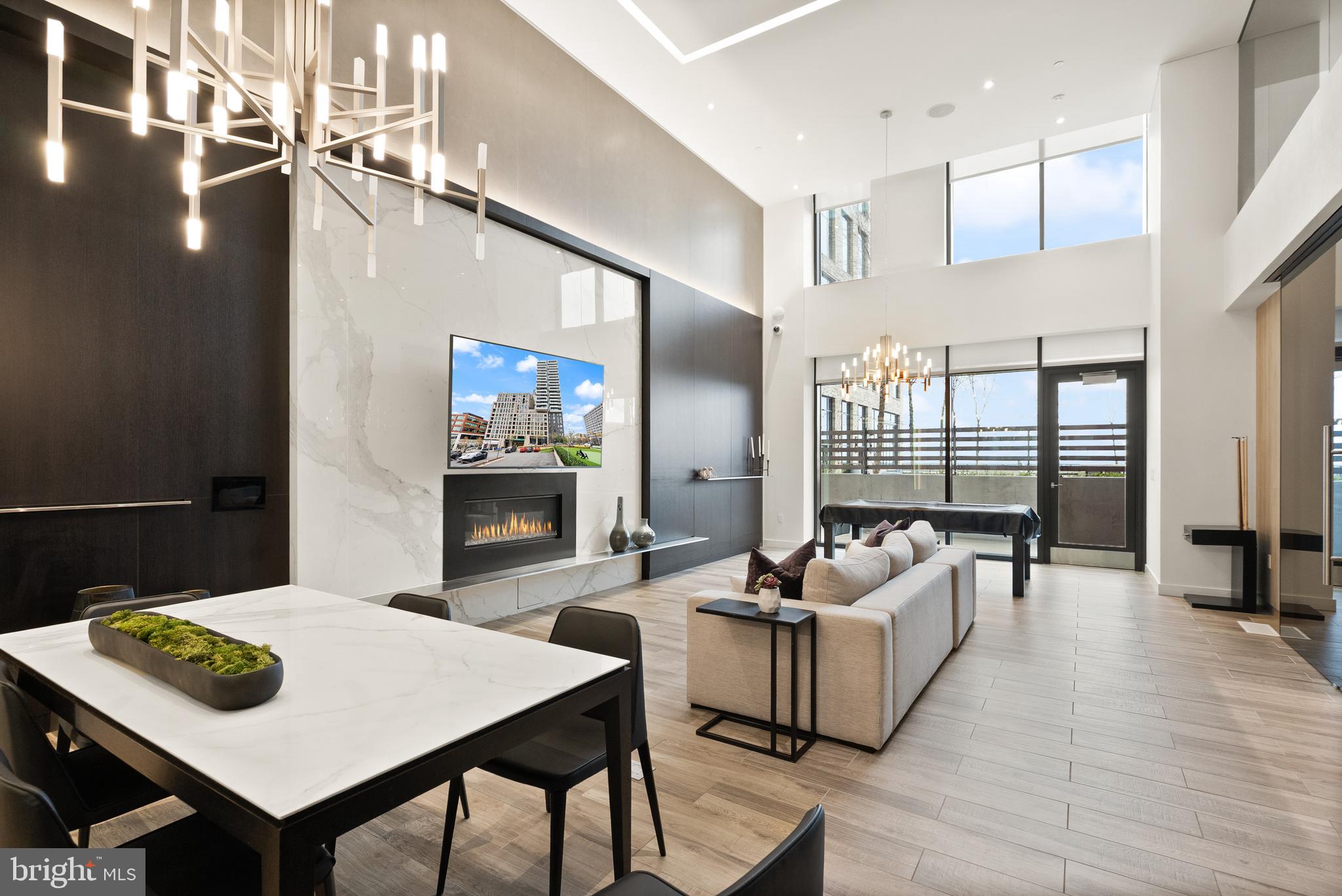 THE VERSE CONDO - Residential Lease