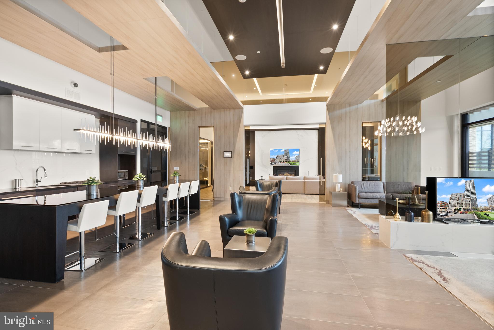 THE VERSE CONDO - Residential Lease