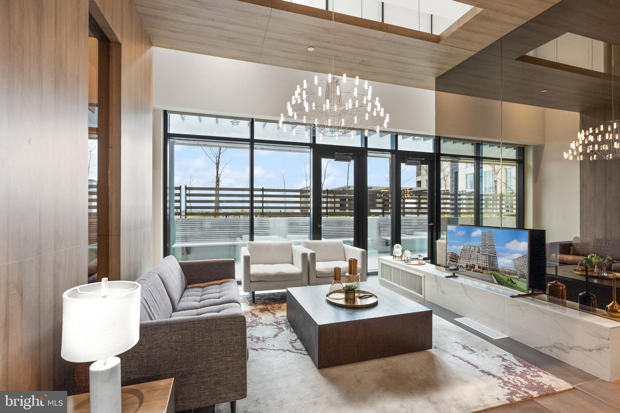 THE VERSE CONDO - Residential Lease