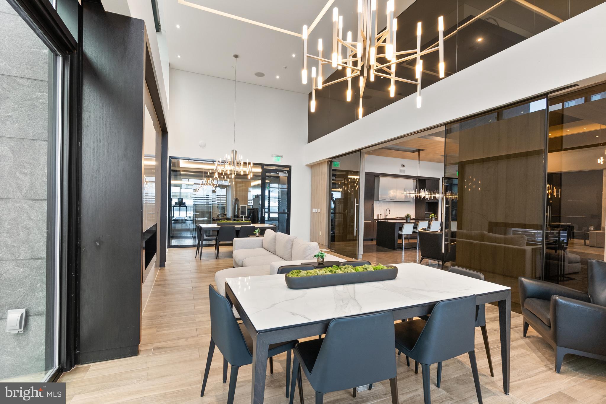 THE VERSE CONDO - Residential Lease