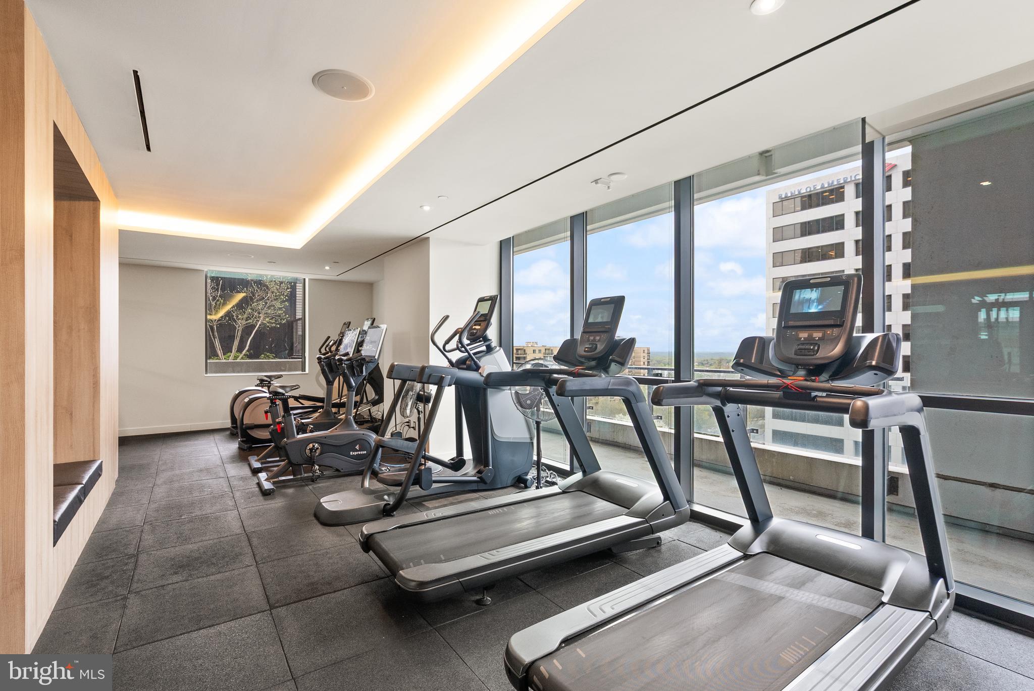 THE VERSE CONDO - Residential Lease