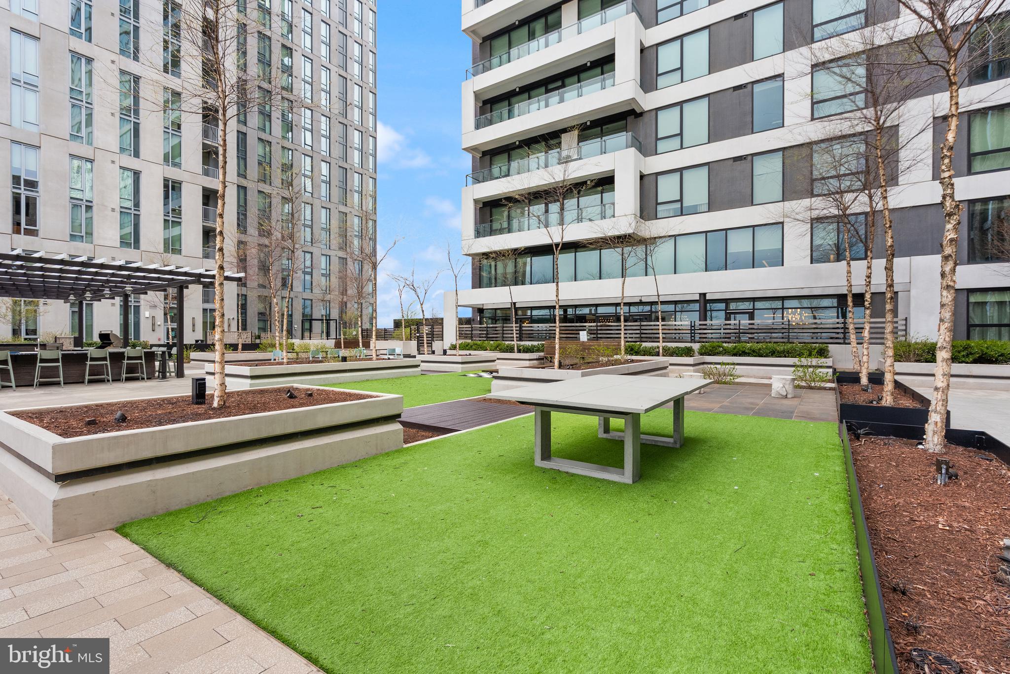 THE VERSE CONDO - Residential Lease