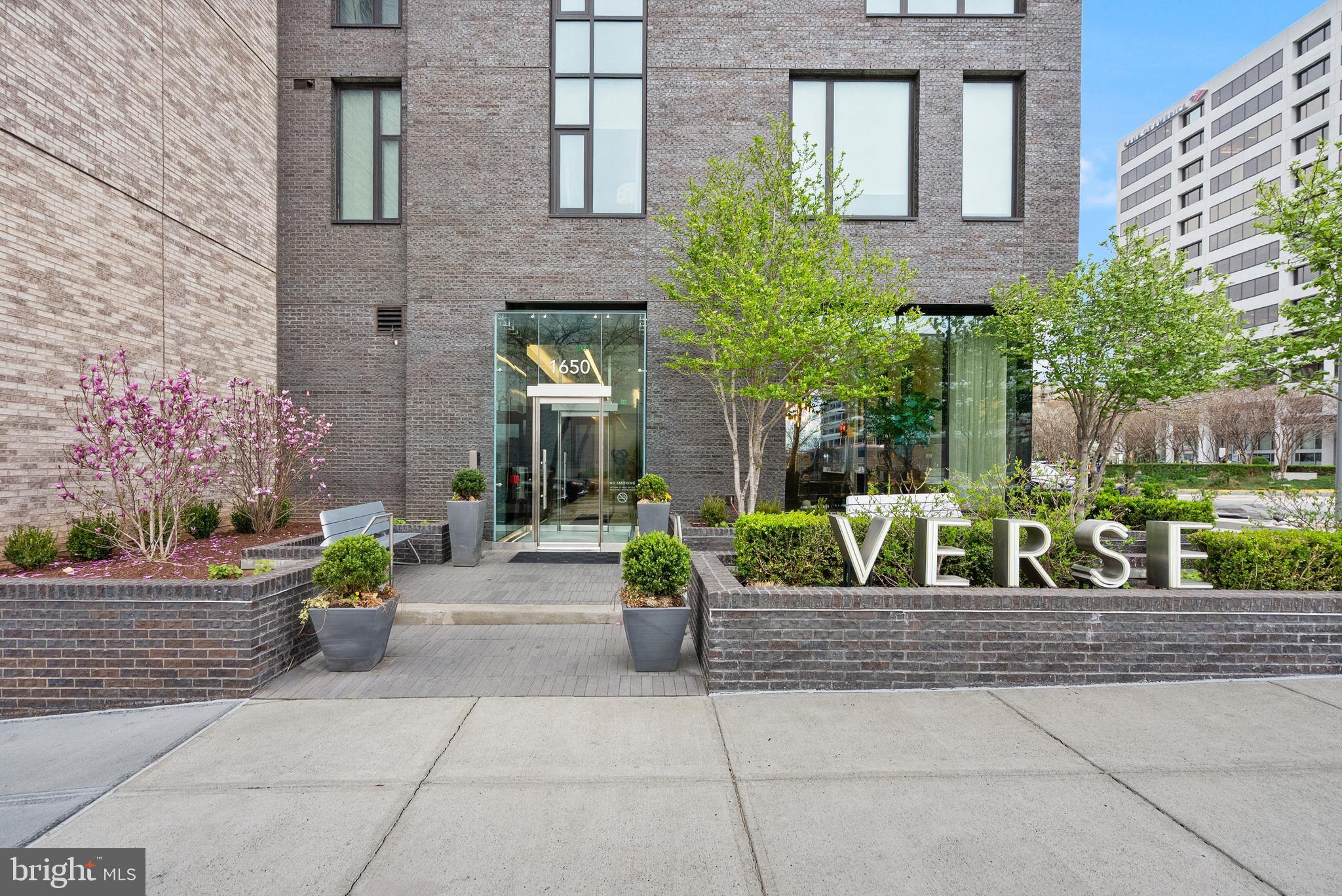 THE VERSE CONDO - Residential Lease
