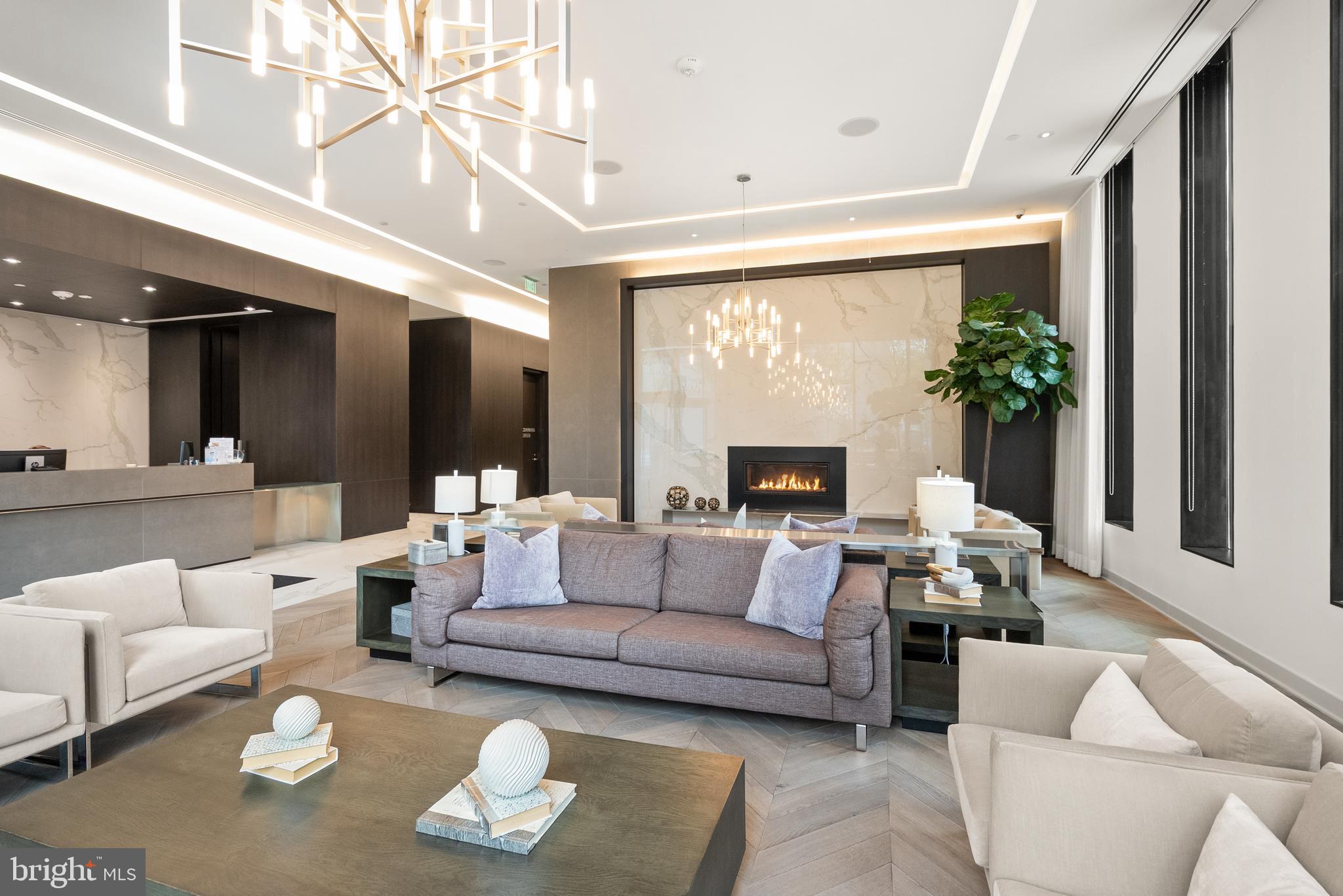 THE VERSE CONDO - Residential Lease