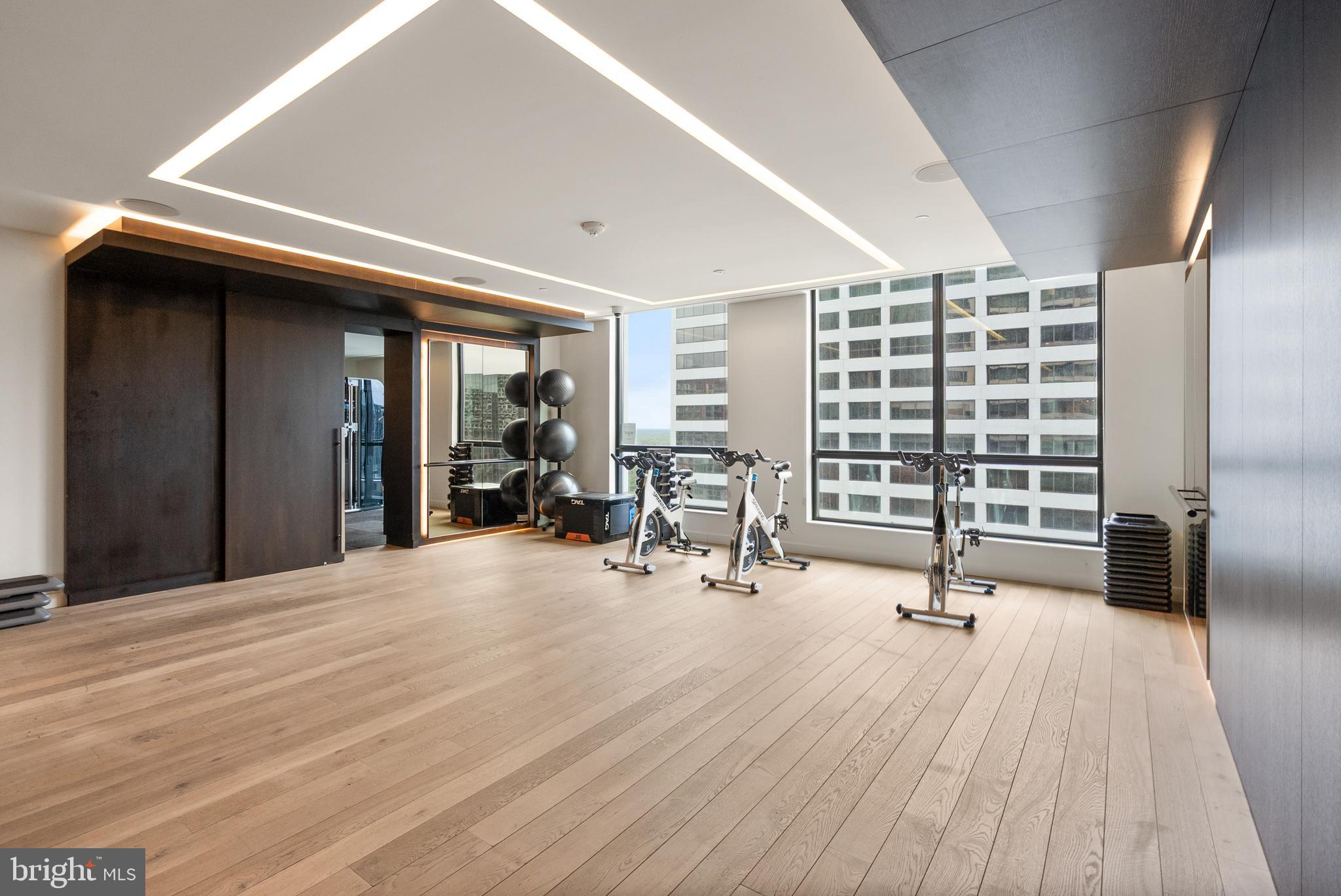 THE VERSE CONDO - Residential Lease