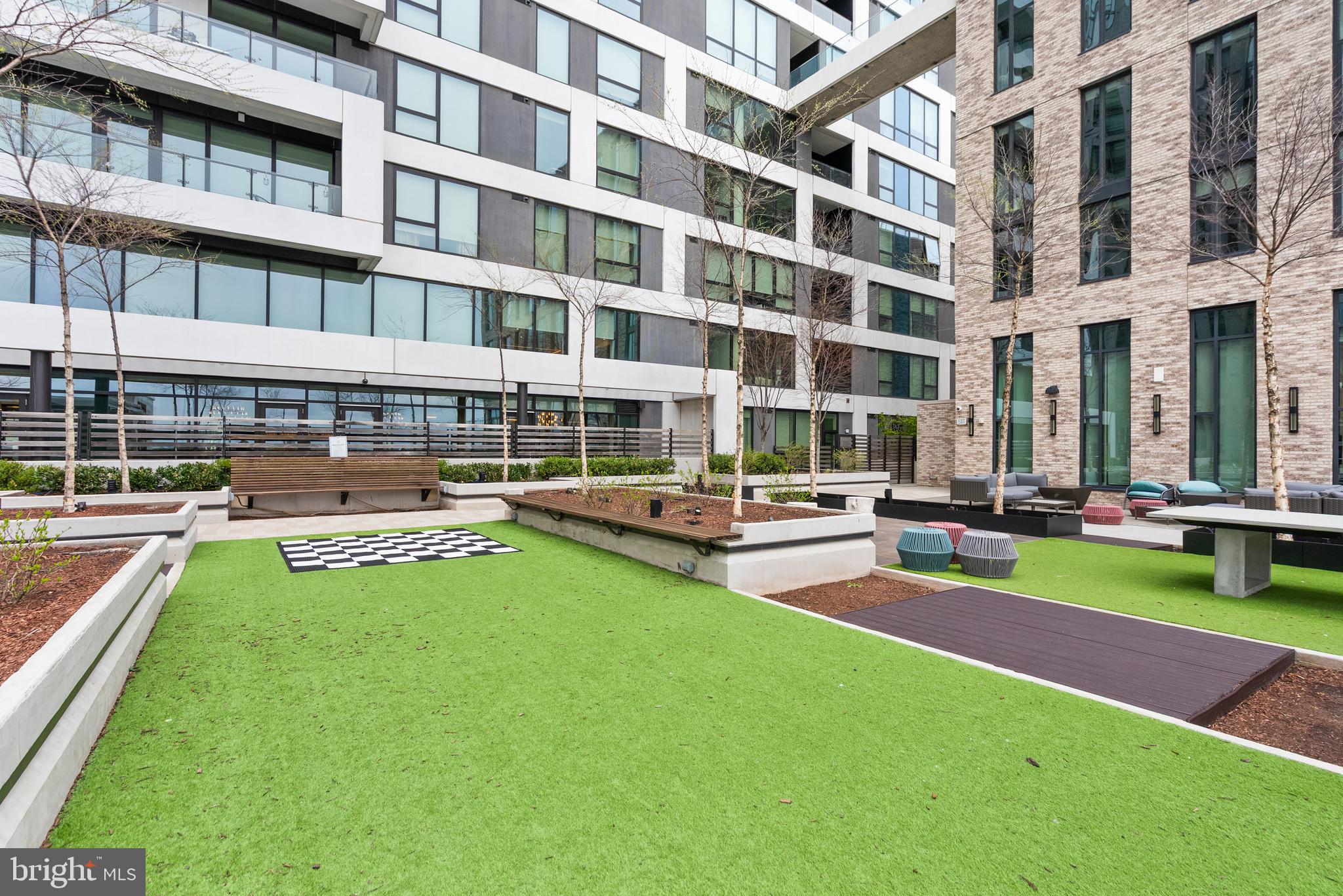 THE VERSE CONDO - Residential Lease