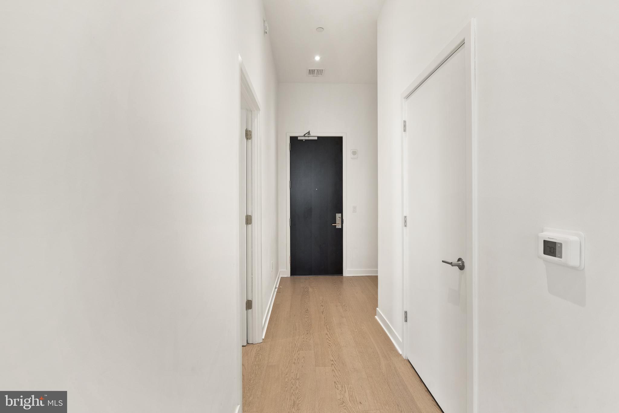 THE VERSE CONDO - Residential Lease