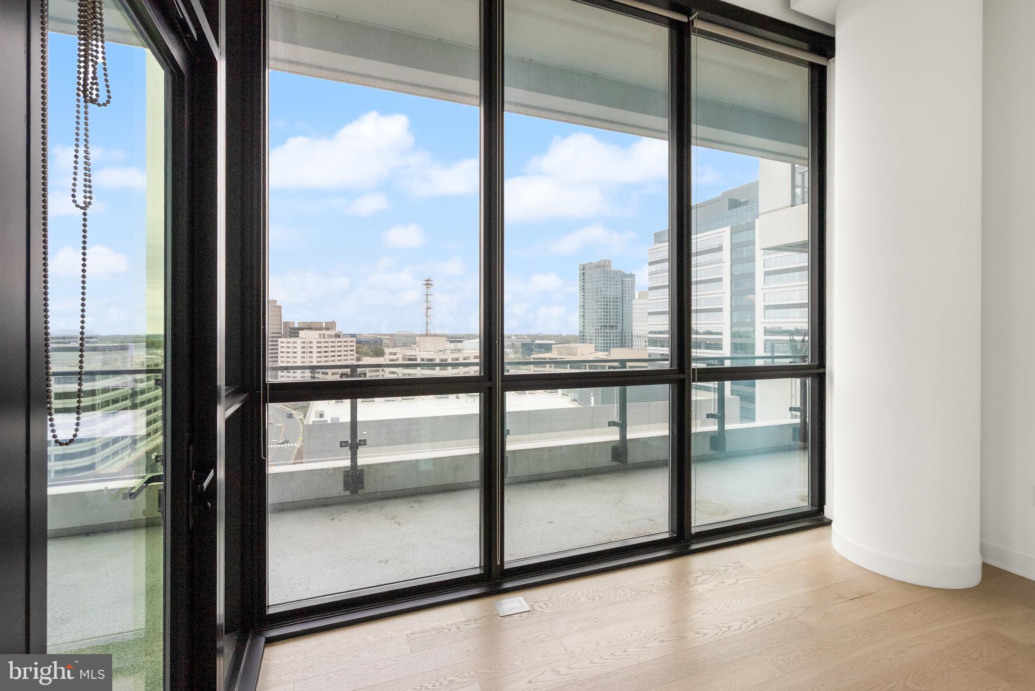 THE VERSE CONDO - Residential Lease